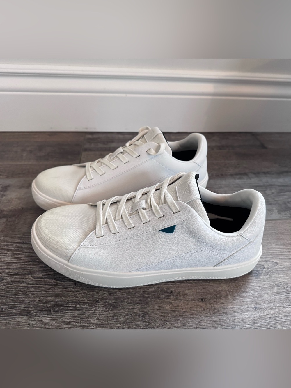 VESSI Women's White Soho WATERPROOF  Sneakers